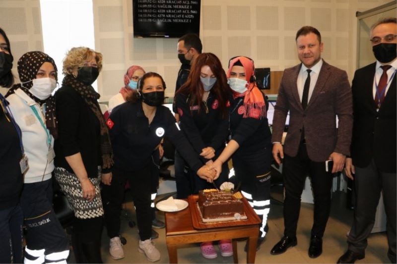 Manisa Büyükşehir, sağlık çalışanlarının Tıp Bayramı’nı kutladı