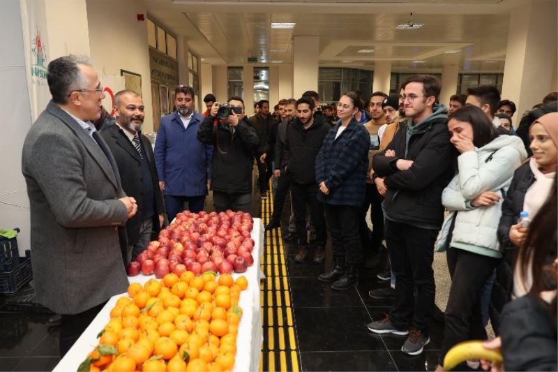 NEVÜ öğrencilerine belediyeden ikram
